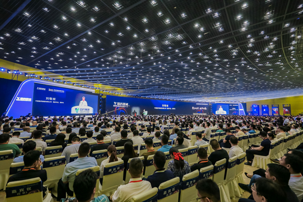2023年9月10日至11日，国药集团党委书记、董事长刘敬桢出席2023中国医疗器械产业峰会暨国药器械生态大会并作大会开幕致辞。河南省人民政府副省长刘尚进，中国科学院院士、海南大学校长骆清铭，郑州市委副书记、市长何雄出席。.jpg