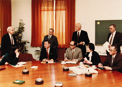 1978年，许文思带领上海医药工业研究院代表团在德国赫斯特公司考察。1994年许文思当选首批中国工程院院士
