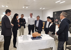 2023年11月10日，国药集团董事长刘敬桢应邀率团访问欧洲领先的高端医用耗材提供商洛曼劳仕医疗集团